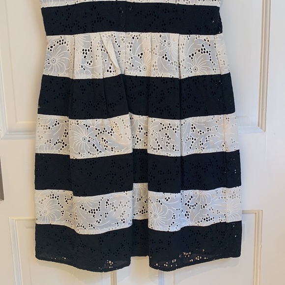 Loft cream and black striped eyelet dress size 2P - Picture 5 of 10